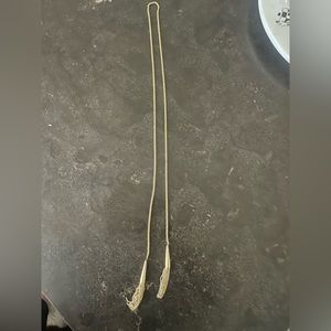 Kendra Scott necklace